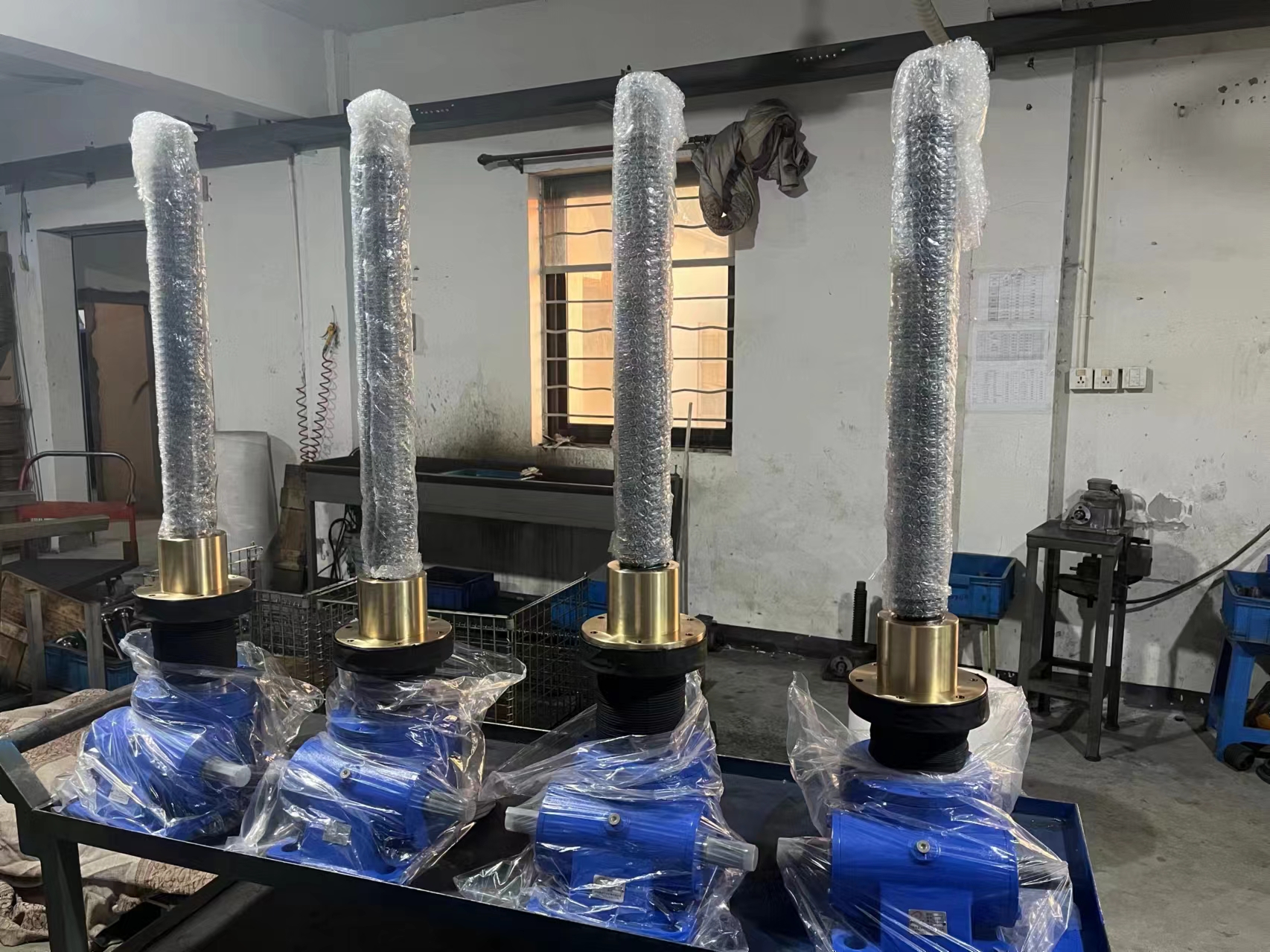 絲桿升降機(jī).jpg 絲桿升降機(jī).jpg